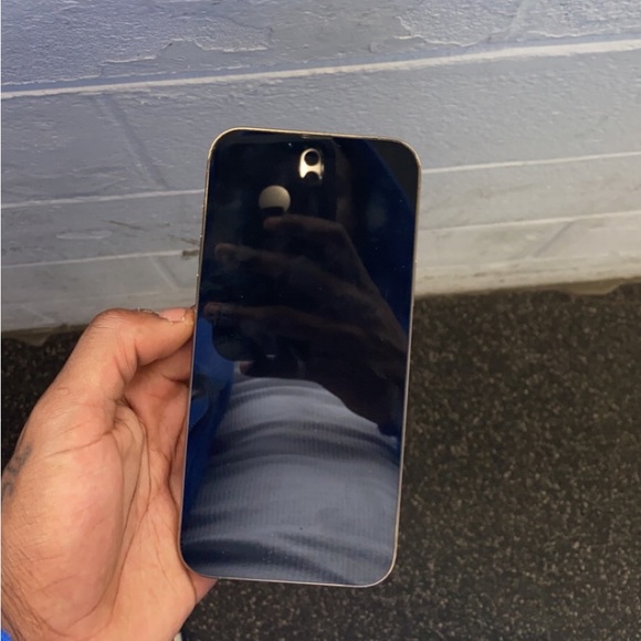 Meet your Posher, Gold iPhone 13 pro max 1TB - Picture 2 of 6